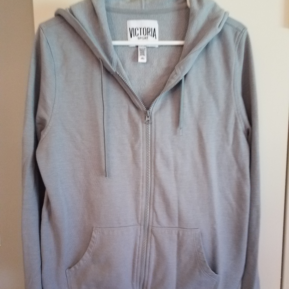 Victoria Sport Sweatshirt